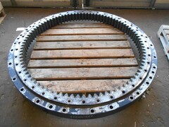 Круг поворотный HITACHI ZX 210-3